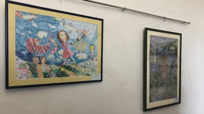 Понад 40 картини представили на виставці "Я і моя Україна" в Мукачеві