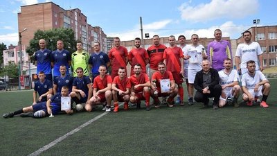 Хмельницькі нацгвардійці взяли участь в благодійному турнірі для допомоги пораненим побратимам Хмельницькі нацгвардійці взяли участь в благодійному турнірі для допомоги пораненим побратимам