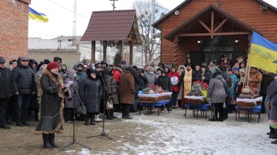 Напад Росії на Україну: Вінниччина попрощалася із загиблими у війні Напад Росії на Україну: Вінниччина попрощалася із загиблими у війні