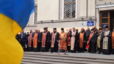 На Львівщині попрощалися із загиблим під Черніговом 22-річним офіцером Олександром Бандровським