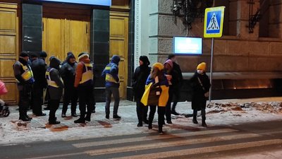 У Харкові вдруге пікетували обласне управління через вирок Стерненку У Харкові вдруге пікетували обласне управління через вирок Стерненку