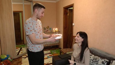 Замість привітань – повідомлення про війну. Кропивничанці виповнилося 26 років у день повномасштабного вторгнення Росії