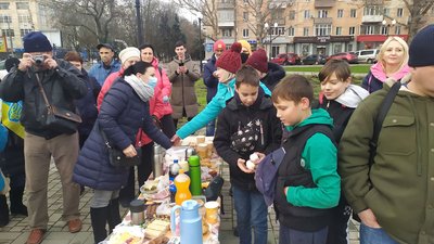 "Кава на майдані". У Херсоні на площі Свободи відзначили Міжнародний День волонтера "Кава на майдані". У Херсоні на площі Свободи відзначили Міжнародний День волонтера