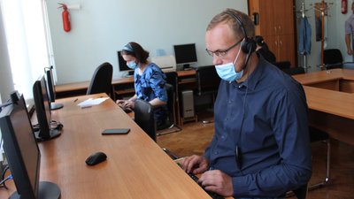 Іспит з української: у Рівному кандидати на держслужбу почали проходити тестування Іспит з української: у Рівному кандидати на держслужбу почали проходити тестування