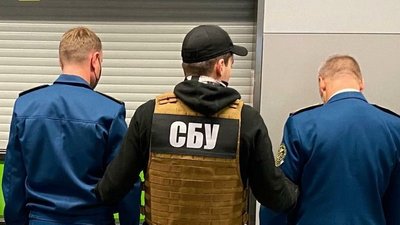 СБУ впіймала митників аеропорту Бориспіль на хабарництві