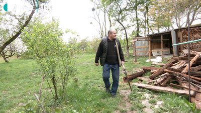 "Здоровенькі були": як карантинить та творить художник Олександр Гуристюк "Здоровенькі були": як карантинить та творить художник Олександр Гуристюк