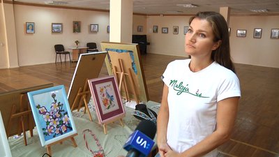 У Житомирі відкрилася виставка творчих робіт дітей "Ми – українці" У Житомирі відкрилася виставка творчих робіт дітей "Ми – українці"