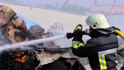 У Запоріжжі сталась пожежа на території ринку — ДСНС У Запоріжжі сталась пожежа на території ринку — ДСНС