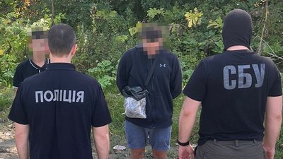 3100 доларів за перетин кордону: закарпатця підозрюють у переправленні військовозобов'язаних через кордон 3100 доларів за перетин кордону: закарпатця підозрюють у переправленні військовозобов'язаних через кордон