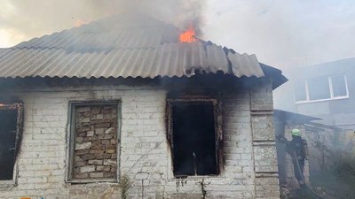 У Дніпрі горів покинутий будинок У Дніпрі горів покинутий будинок