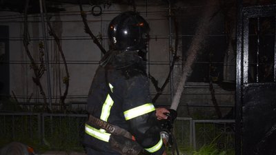 В Одесі горіла будівля на кладовищі: одна людина загинула В Одесі горіла будівля на кладовищі: одна людина загинула