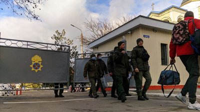У миколаївській частині 3039 звільнили в запас військовослужбовців строкової служби