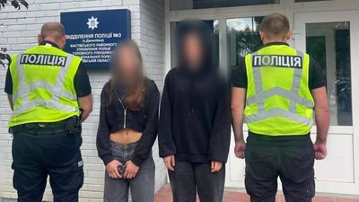 Танцювали під російські пісні