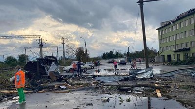 Зруйновані будинки та АЗС, загиблий та травмовані, відсутні електрика і газ: наслідки буревію в Бурині на Сумщині Зруйновані будинки та АЗС, загиблий та травмовані, відсутні електрика і газ: наслідки буревію в Бурині на Сумщині