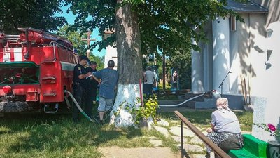 Під час гасіння пожежі в церкві святого Миколая