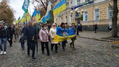 Марш військових на Покрову в Полтаві Марш військових на Покрову в Полтаві