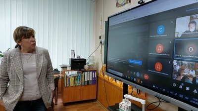 Можуть долучитись евакуйовані: у Черкасах відновився навчальний процес