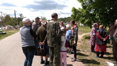 Третій місяць без води: за яких умов жителям Новоселівки відремонтують мережі Третій місяць без води: за яких умов жителям Новоселівки відремонтують мережі