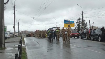 У Тернополі попрощалися з бійцем Павлом Матлашевським У Тернополі попрощалися з бійцем Павлом Матлашевським