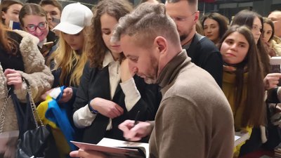 У Тернополі відбулась автографсесія з харківським письменником Сергієм Жаданом
