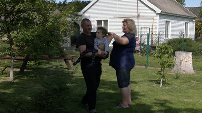 Всі справи роблять гуртом: історія багатодітної родини з Волині Всі справи роблять гуртом: історія багатодітної родини з Волині