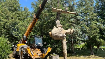 Декомунізація на Львівщині: що буде із демонтованими монументами Декомунізація на Львівщині: що буде із демонтованими монументами