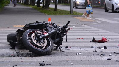ДТП на Чернігівщині: через падіння з мотоцикла травм зазнала пасажирка