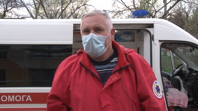У Черкасах дезінфікують машини швидкої допомоги У Черкасах дезінфікують машини швидкої допомоги
