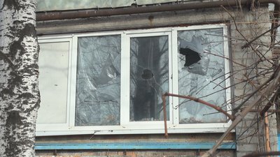 "Можуть дивитися на світ по іншому". Жителям прифронтового Зайцевого встановили вікна "Можуть дивитися на світ по іншому". Жителям прифронтового Зайцевого встановили вікна
