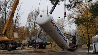 До харківської інфекційної лікарні доставили нову кисневу бочку До харківської інфекційної лікарні доставили нову кисневу бочку
