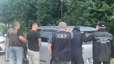 Виїзд за кордон, ухилянти, гроші, кримінал