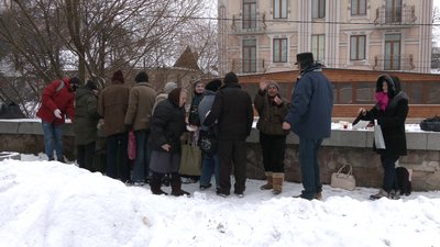 Хто у скруті: у Рівному волонтери організовують благодійні обіди