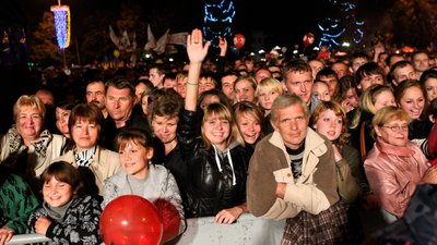 Чернігівці під час святкування Дня міста у 2012 році Чернігівці під час святкування Дня міста у 2012 році