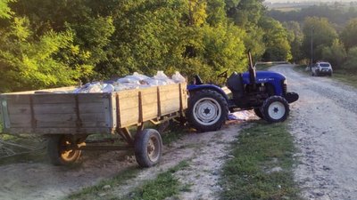 Віз з татом картоплю: на Хмельниччині в ДТП загинув 10-річний хлопчик