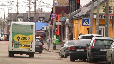 У Житомирі почали будувати піднятий пішохідний перехід поблизу 36 школи