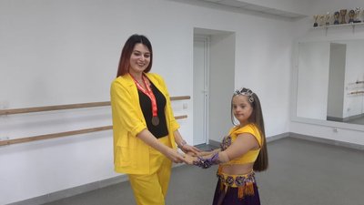 Вінничанка Марія Гнатик стала героїнею фільму "Особливі митці від Териконів до Карпат"
