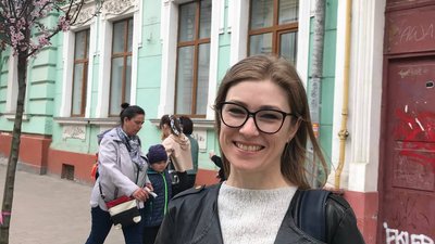 Не прижилися: у Тернополі червонолисті клени замінили на сливи