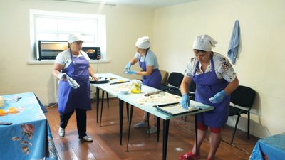 Три тонни печива для захисників напекли четверо жінок на Вінниччині Три тонни печива для захисників напекли четверо жінок на Вінниччині