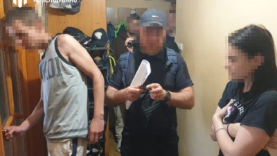 В Одесі викрили мережу борделів, яку організував поліцейський — ДБР