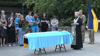У Запоріжжі попрощалися з загиблим захисником Юрієм Рянічевим