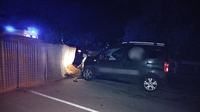 У Сумах водій наїхав на габіон: травмувалися троє людей — поліція