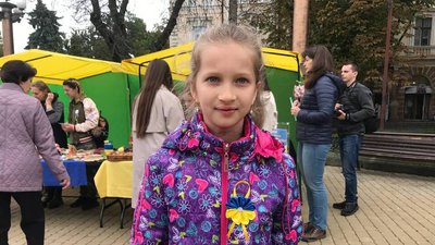 У Тернополі провели благодійний ярмарок на підтримку ЗСУ У Тернополі провели благодійний ярмарок на підтримку ЗСУ