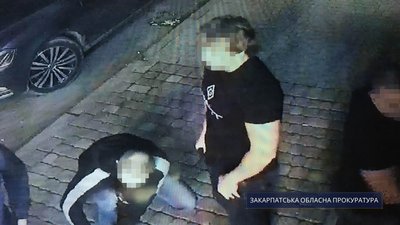 Чоловіка, який стріляв в ужгородця, взято під варту