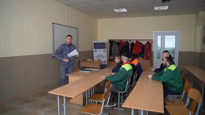 Переселенців, які переїхали на Вінниччину, безкоштовно навчають новим професіям Переселенців, які переїхали на Вінниччину, безкоштовно навчають новим професіям