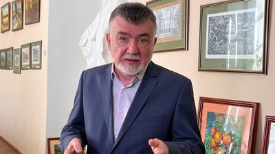 Вчений секретар Кременецько-Почаївського державного історико-архітектурного заповідника Володимир Собчук Вчений секретар Кременецько-Почаївського державного історико-архітектурного заповідника Володимир Собчук