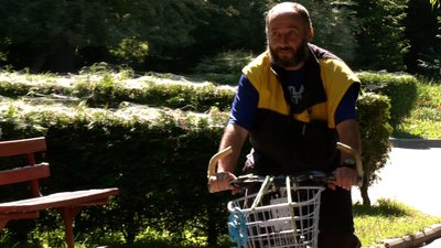 Три тисячі кілометрів за чотири місяці війни: харків'янин приїхав у Рівне на велосипеді Три тисячі кілометрів за чотири місяці війни: харків'янин приїхав у Рівне на велосипеді