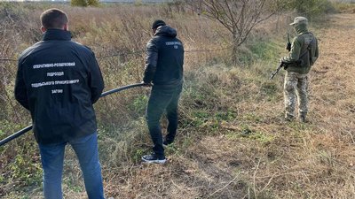 Контрабанда спирту: в Одеській області на кордоні з Молдовою виявили понад 2 км трубопроводу