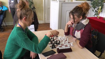 Шахісти-медики з усієї України змагаються у Франківську