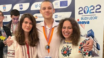 Черкаський школяр здобув "золото" на міжнародному інноваційному шоу Черкаський школяр здобув "золото" на міжнародному інноваційному шоу
