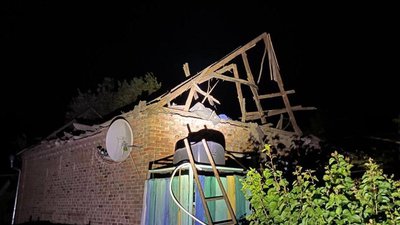 Війська РФ обстріляли Нікопольський район Дніпропетровщини: загинув 18-річний хлопець, троє – поранені